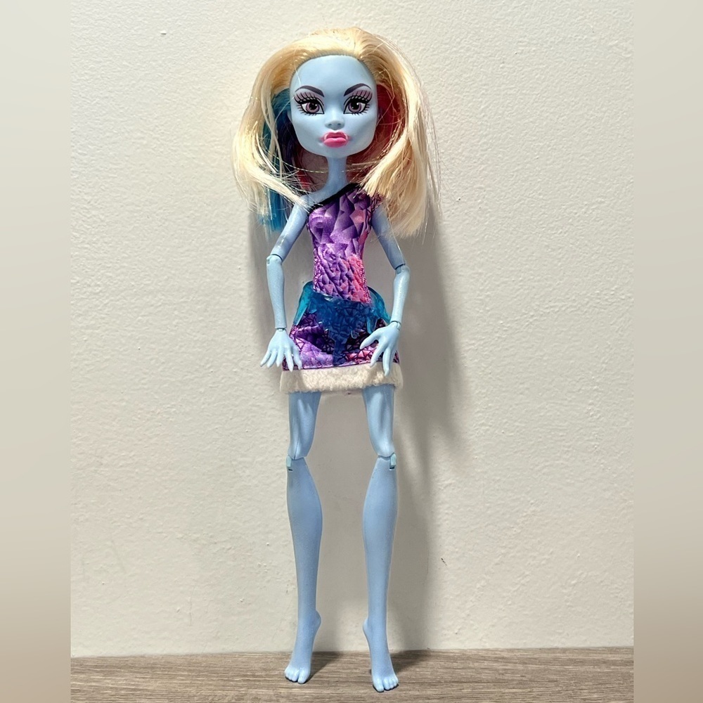 Monster High Mattel Scaris City Of Frights Abbey Bominable Ghoul